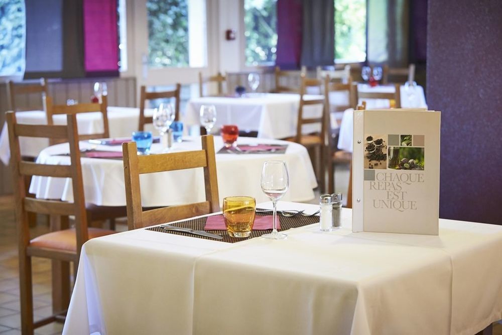 Comfort Hotel Linas - Montlhery Ресторан фото