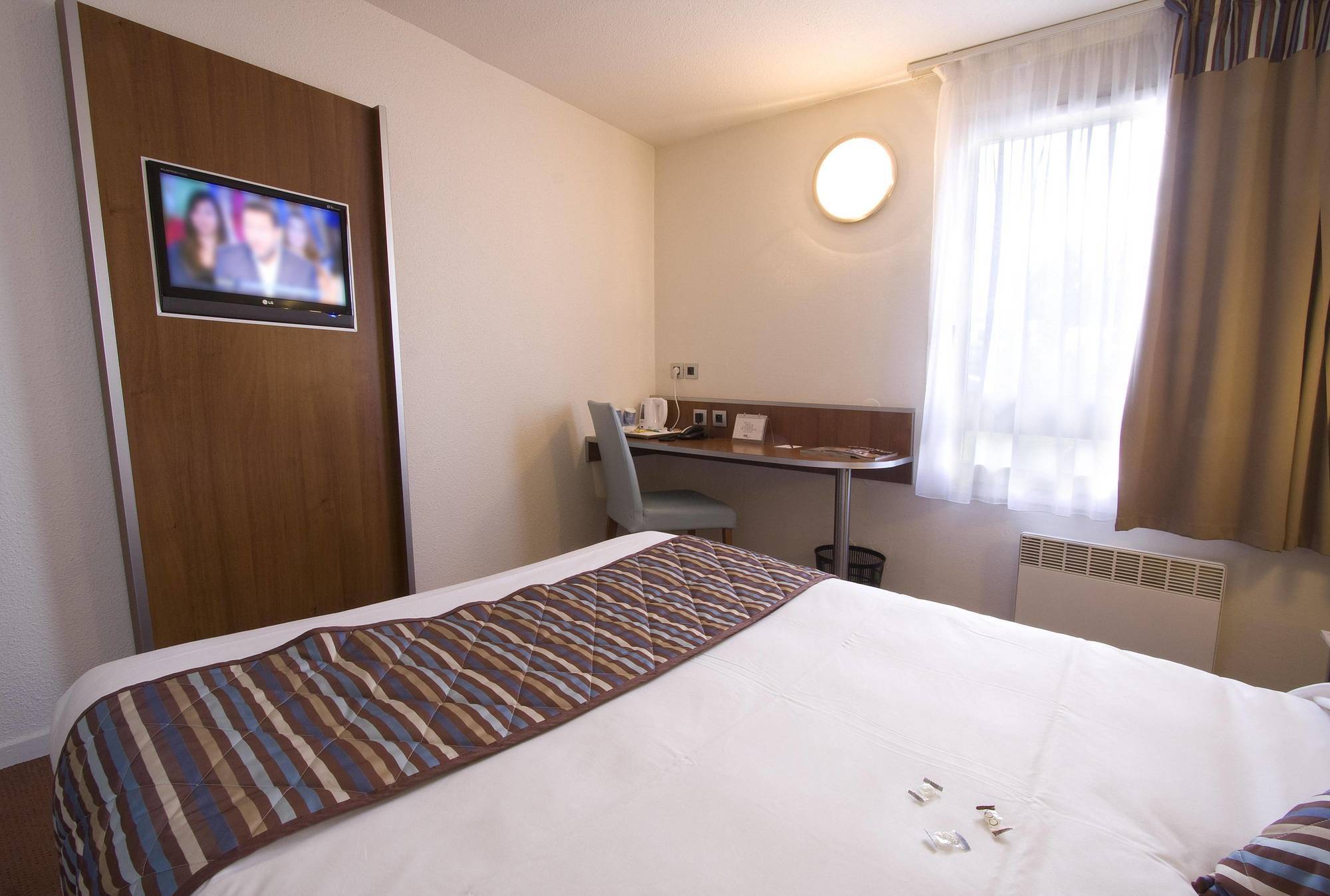 Comfort Hotel Linas - Montlhery Экстерьер фото