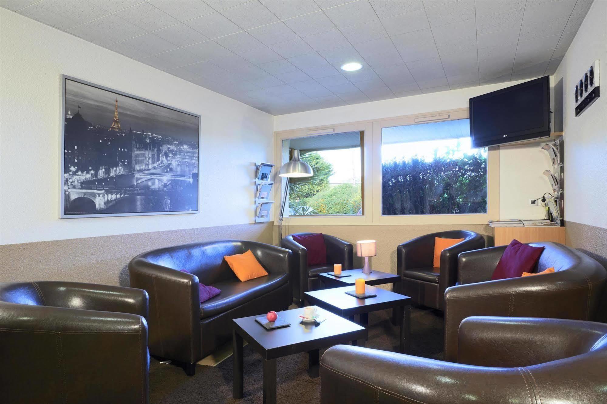 Comfort Hotel Linas - Montlhery Экстерьер фото